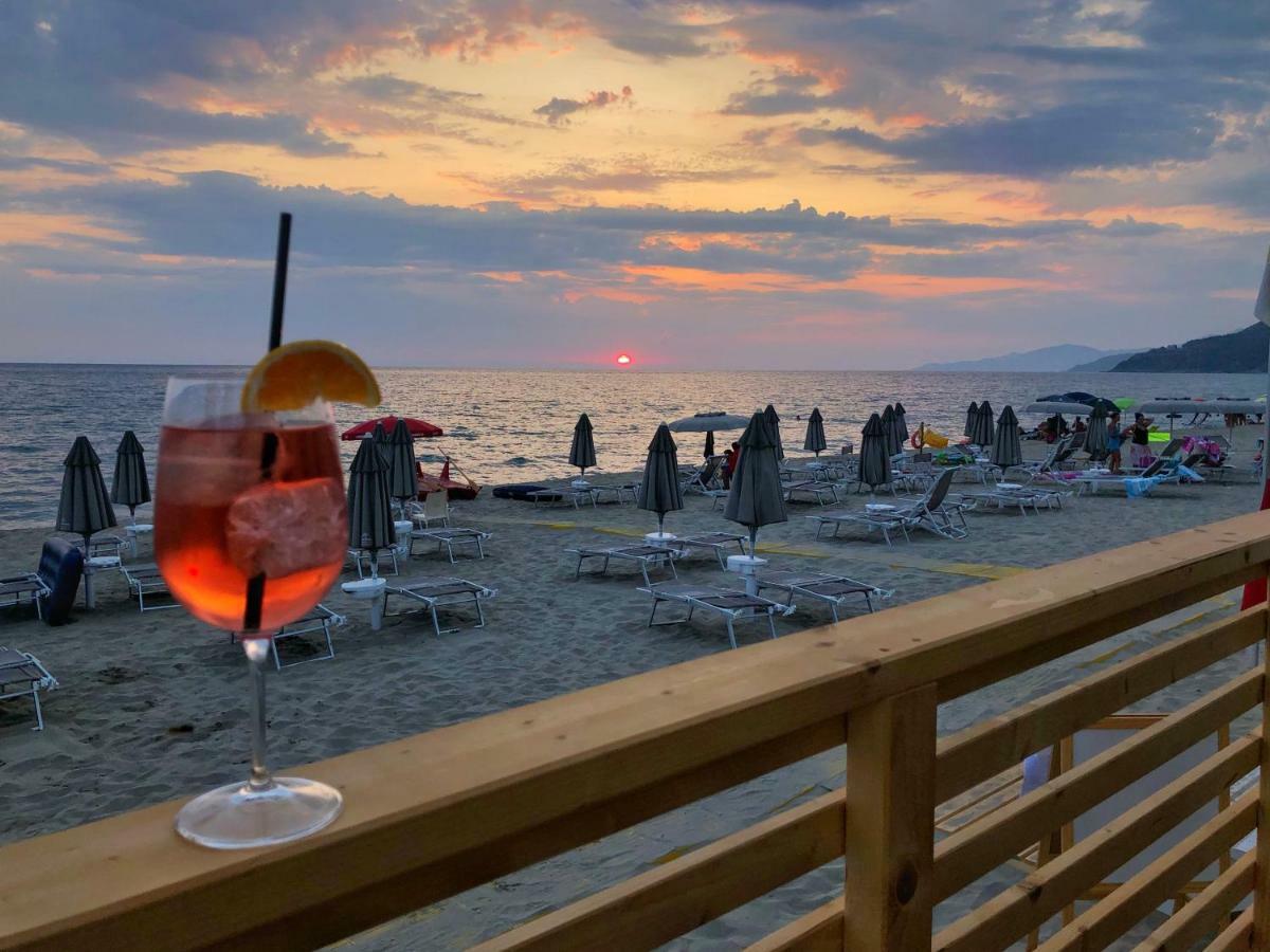 Residence Le Palme - Appartamenti Sul Mare - Spiaggia Tra Palinuro E Caprioli Pisciotta Buitenkant foto
